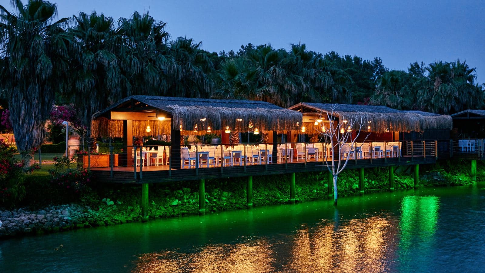 restaurants-river-landing