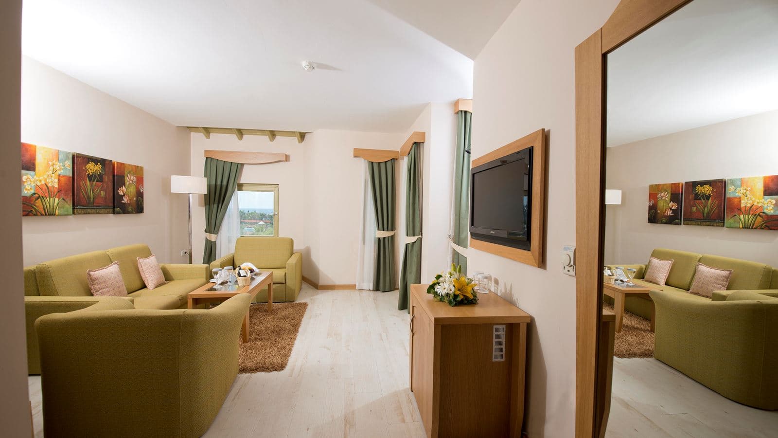 rooms-family-room