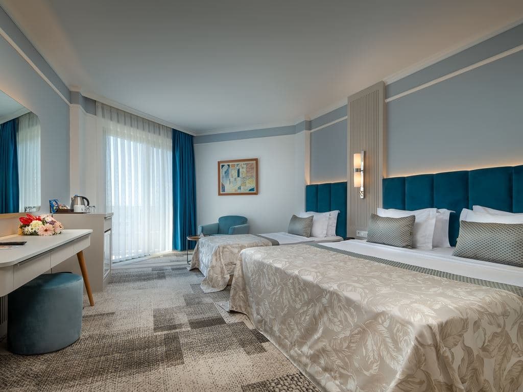 rooms-main-building-standard-room-partial-sea-view