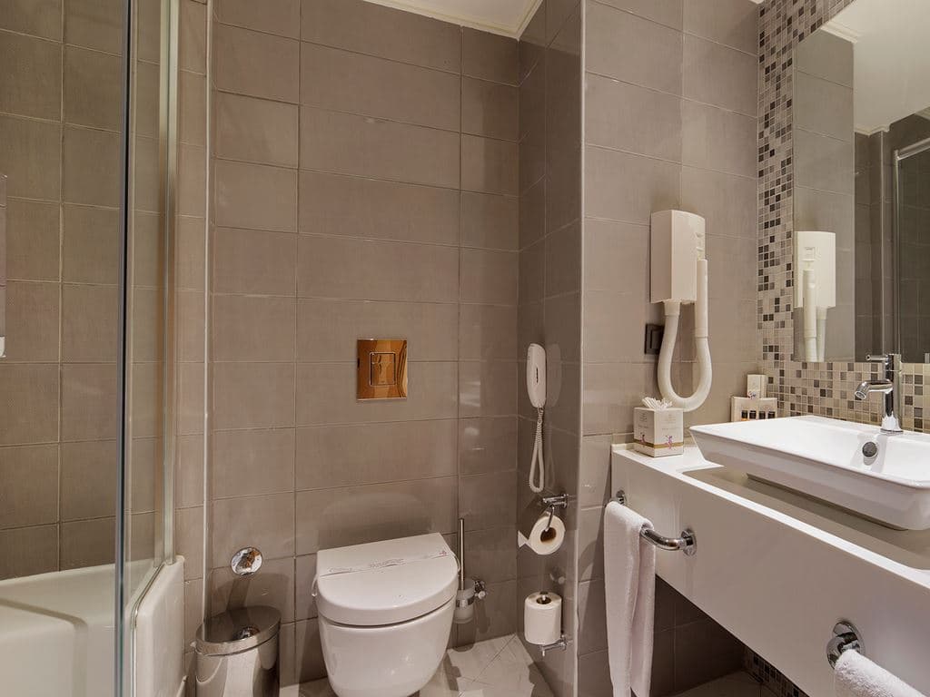 rooms-standard-room-land-view