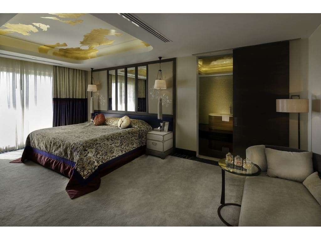 rooms-queen-suite