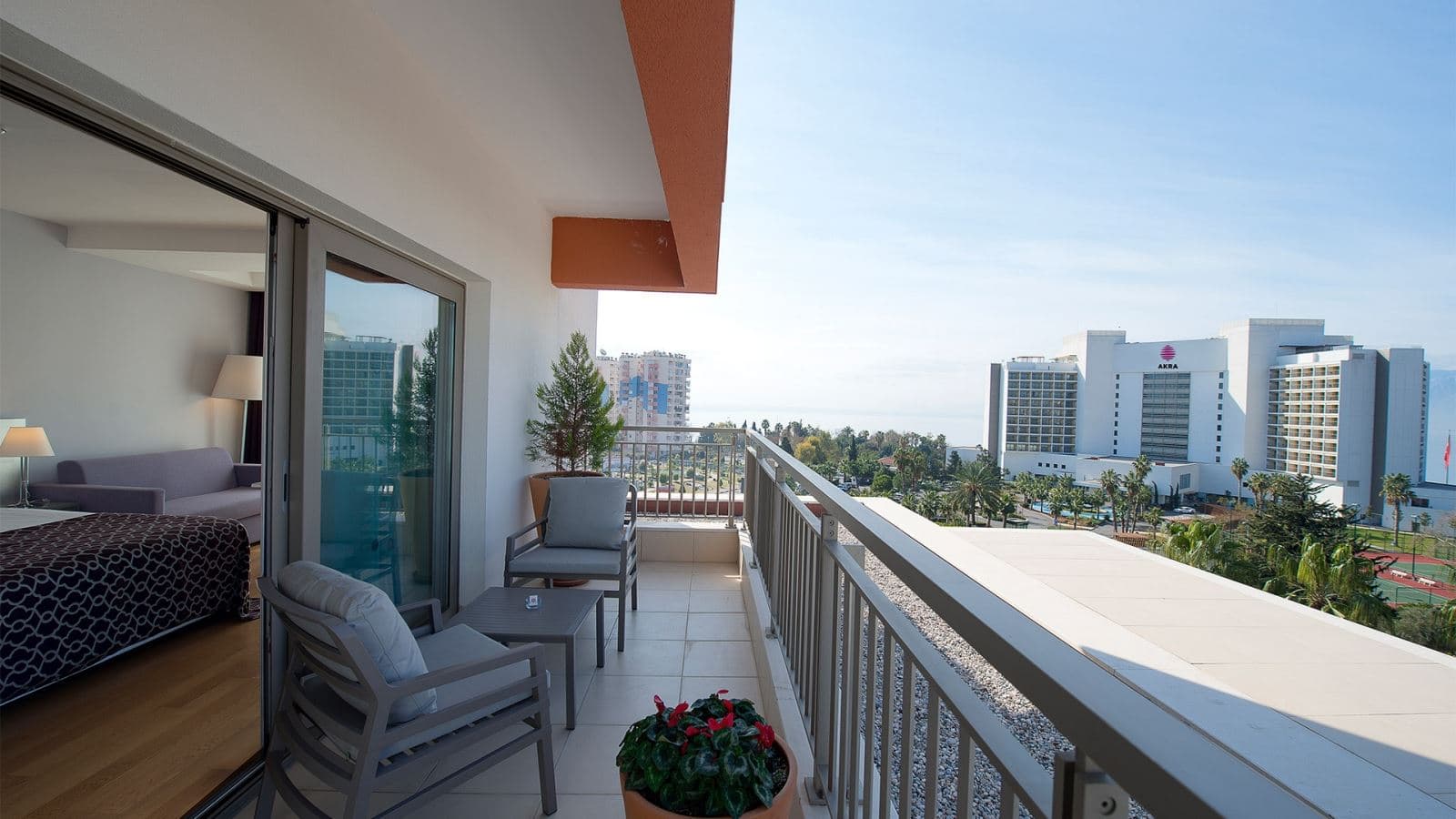 rooms-v-casual-suite-sea-view