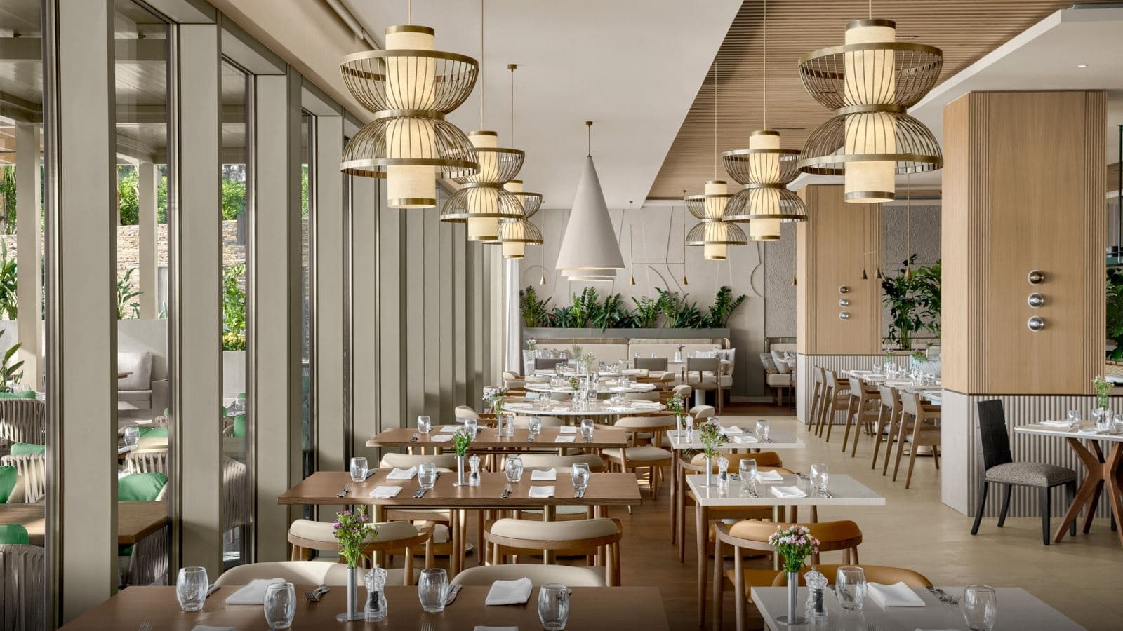 restaurants-panora-restaurant-at-akra