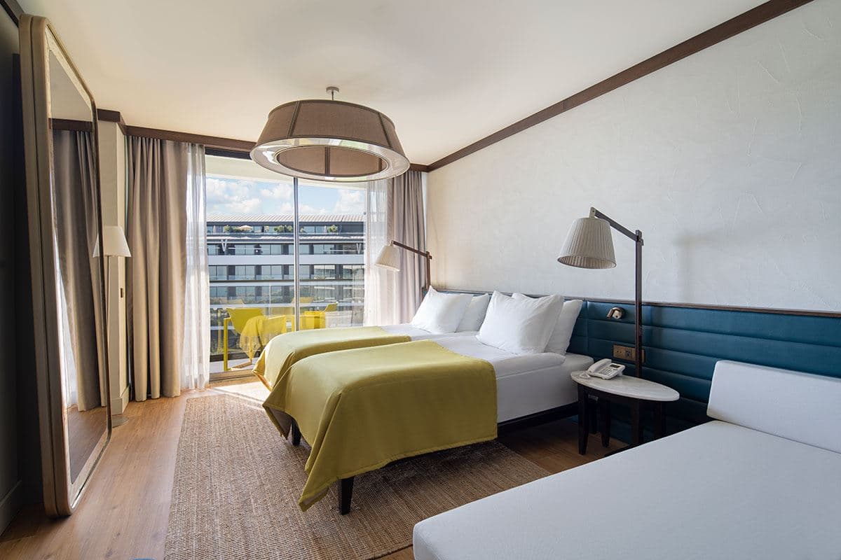 rooms-main-building-side-sea