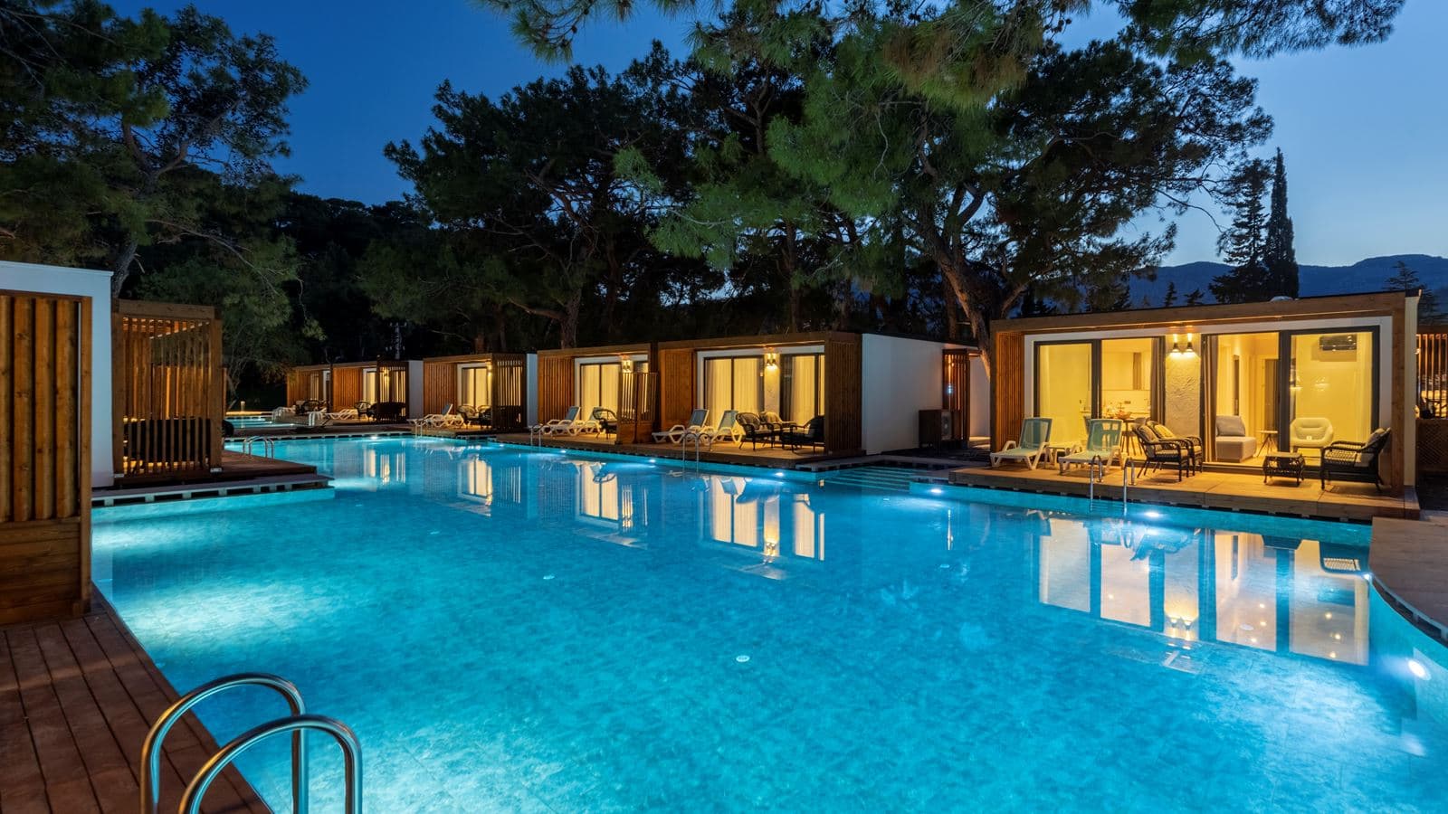 rooms-swim-up-suite
