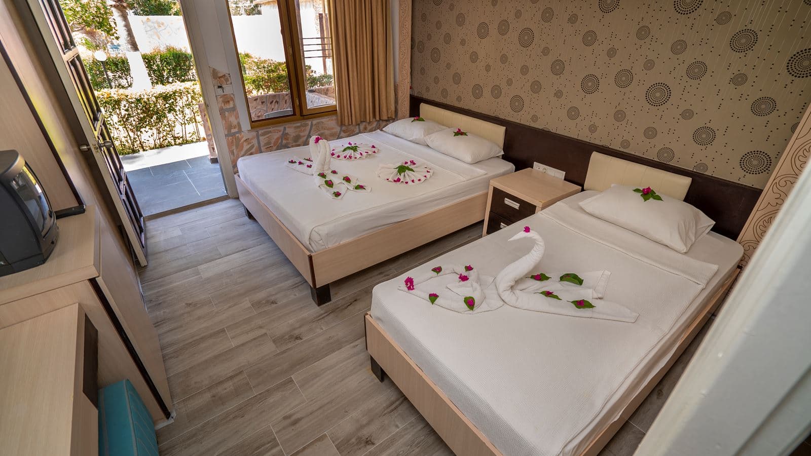 rooms-family-room