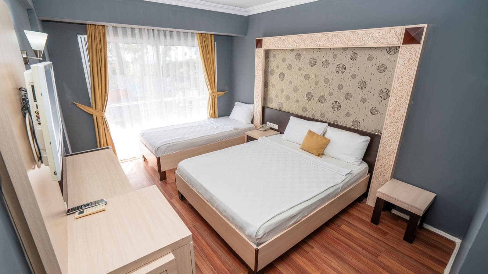 rooms-standard-room