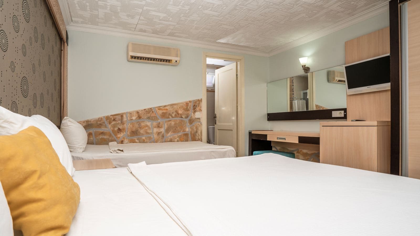 rooms-garden-room