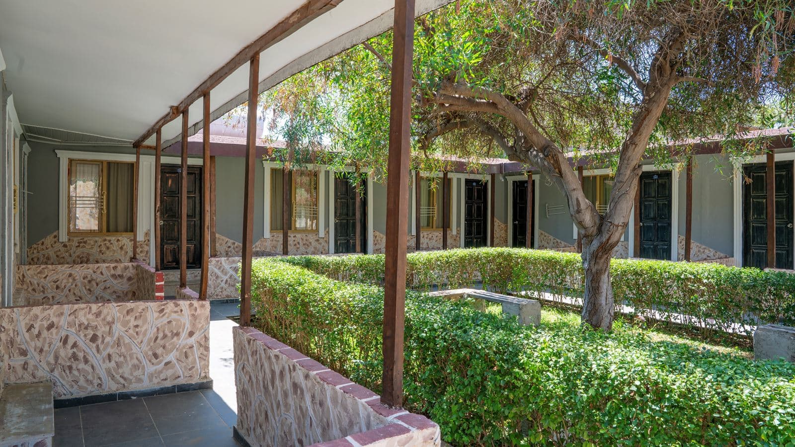 rooms-garden-room
