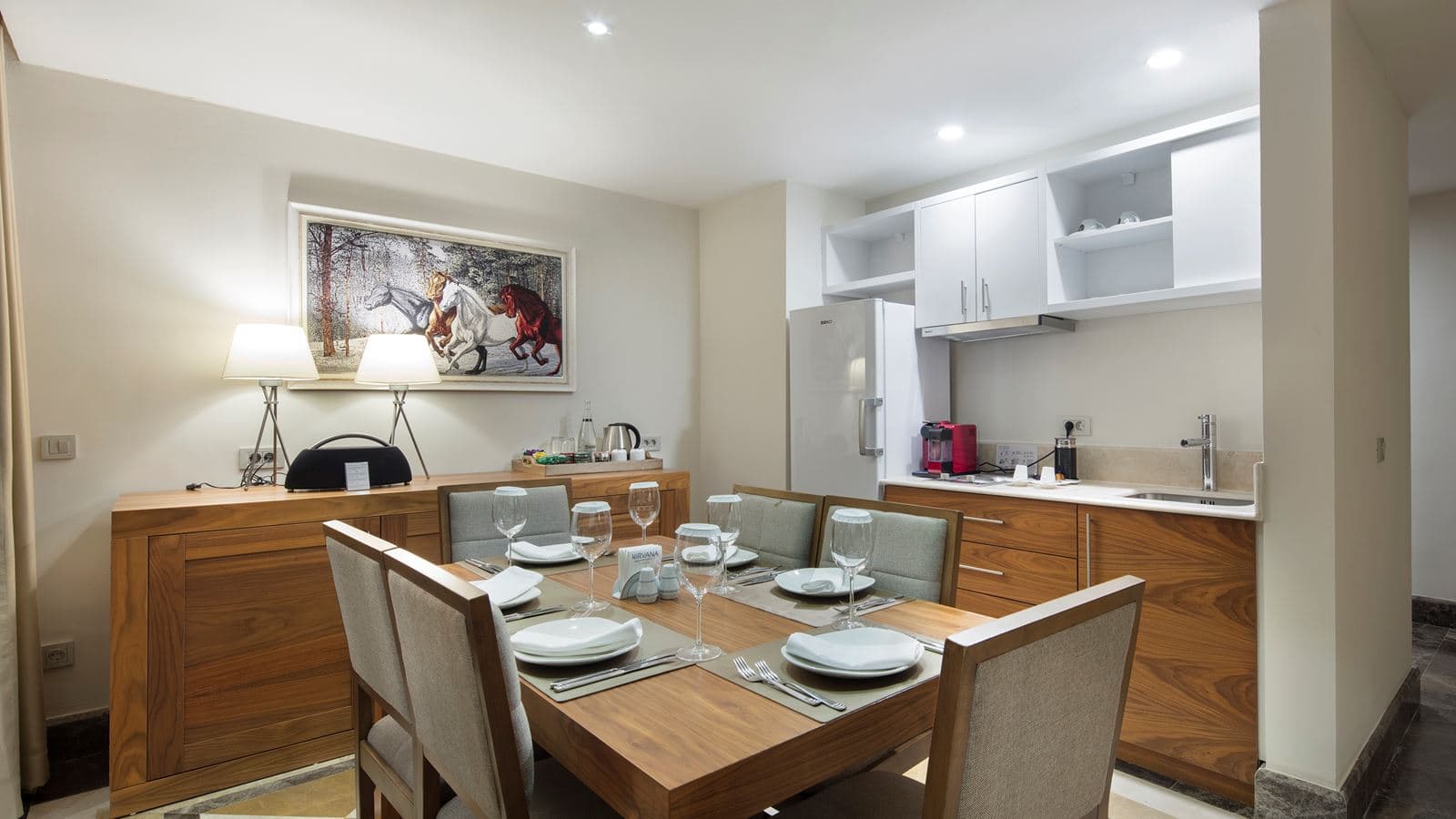 rooms-suite-royal