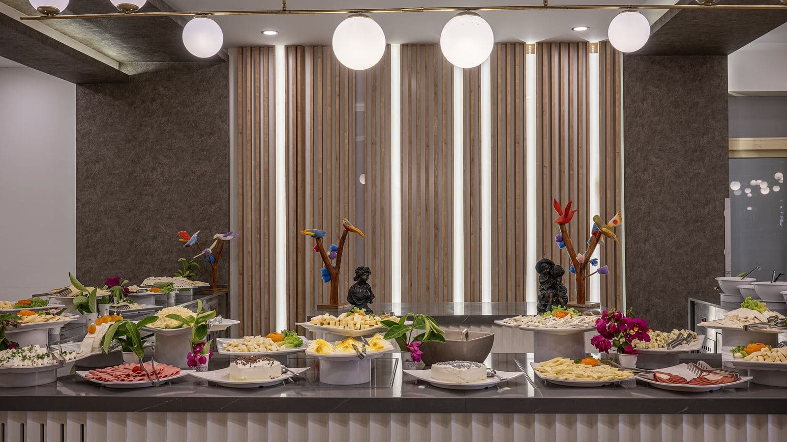 restaurants-main-restaurant