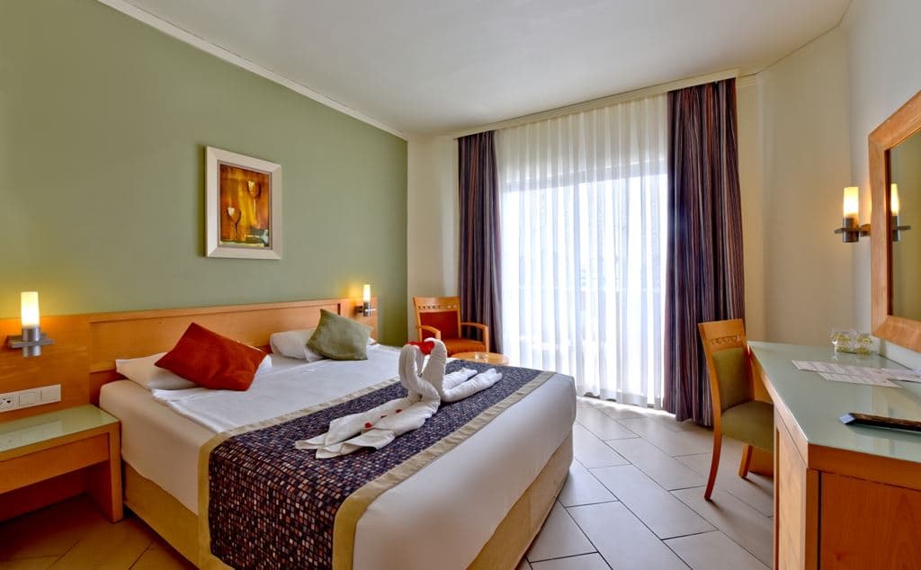 rooms-standard-room