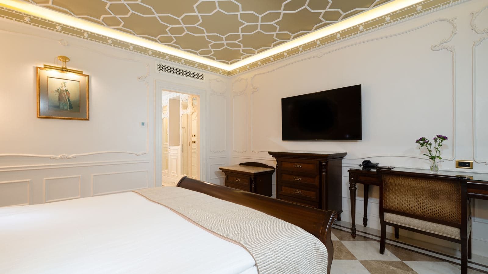 rooms-deluxe-room