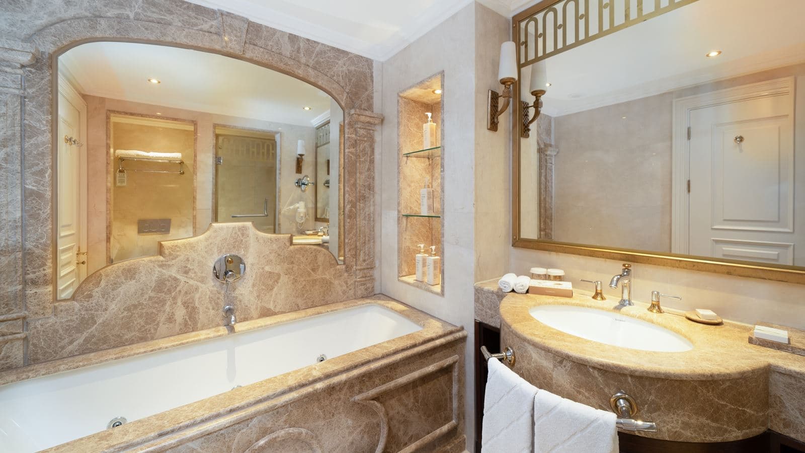 rooms-junior-suite