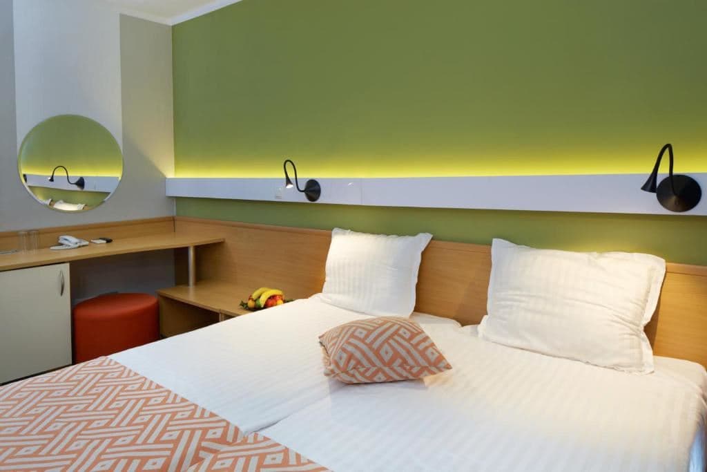 rooms-twin-standard-room-balcony