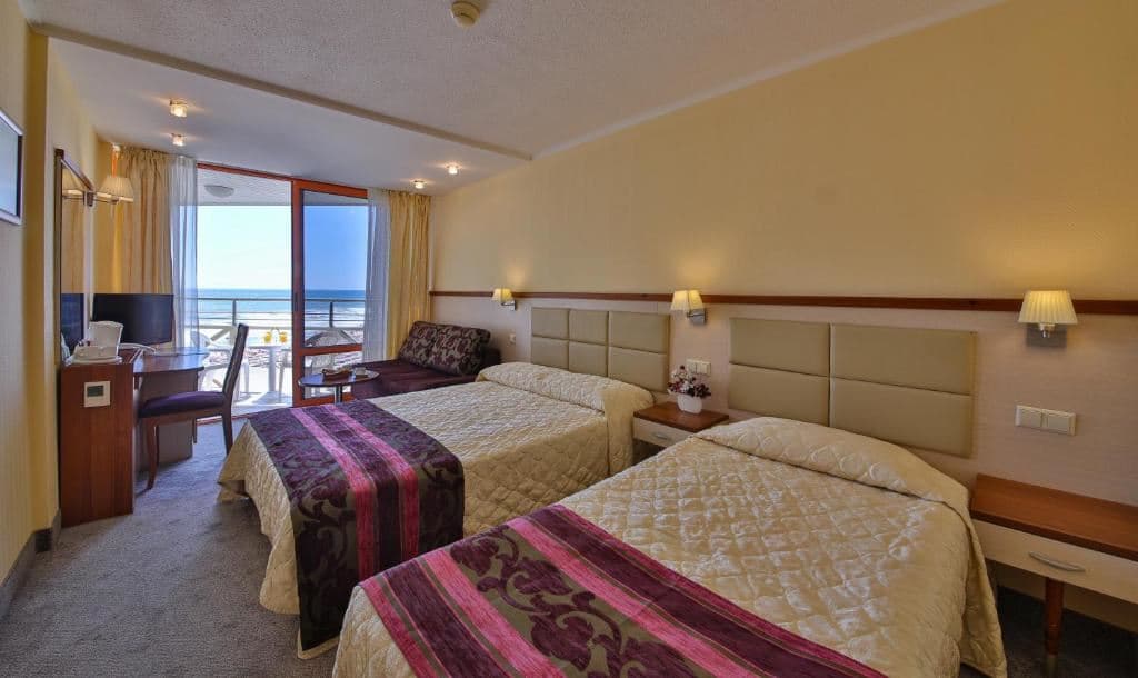 rooms-twin-standard-room-balcony-or-terrace-low-cost