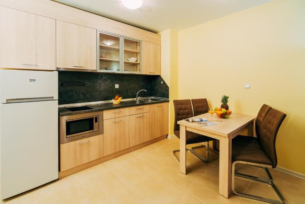 rooms-standard-apartment-balcony
