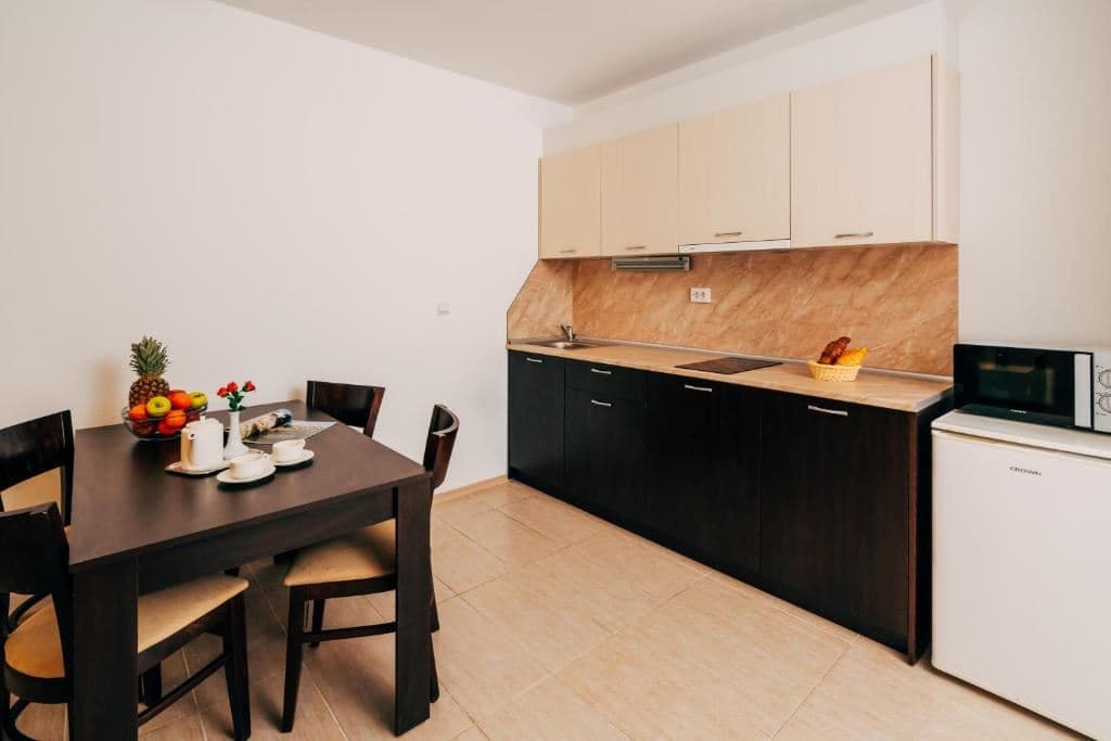 rooms-2-bedroom-standard-apartment-balcony