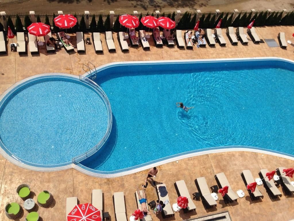 pools-outdoor-pool