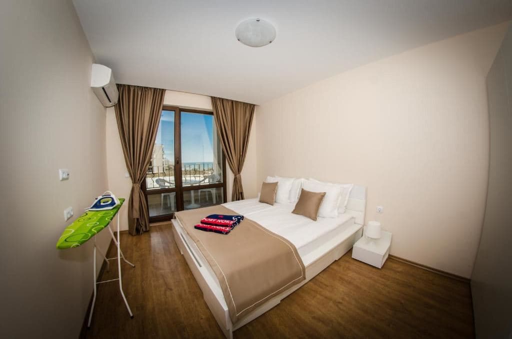rooms-standard-apartment-balcony-or-terrace