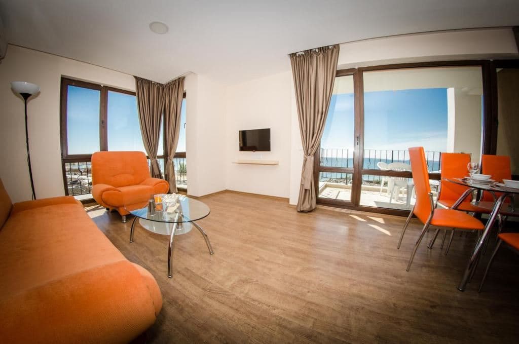 rooms-standard-apartment-balcony-or-terrace