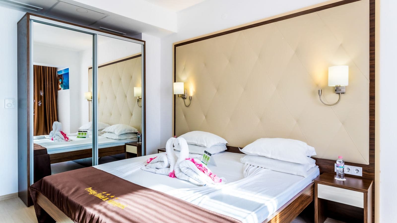 rooms-premium-room