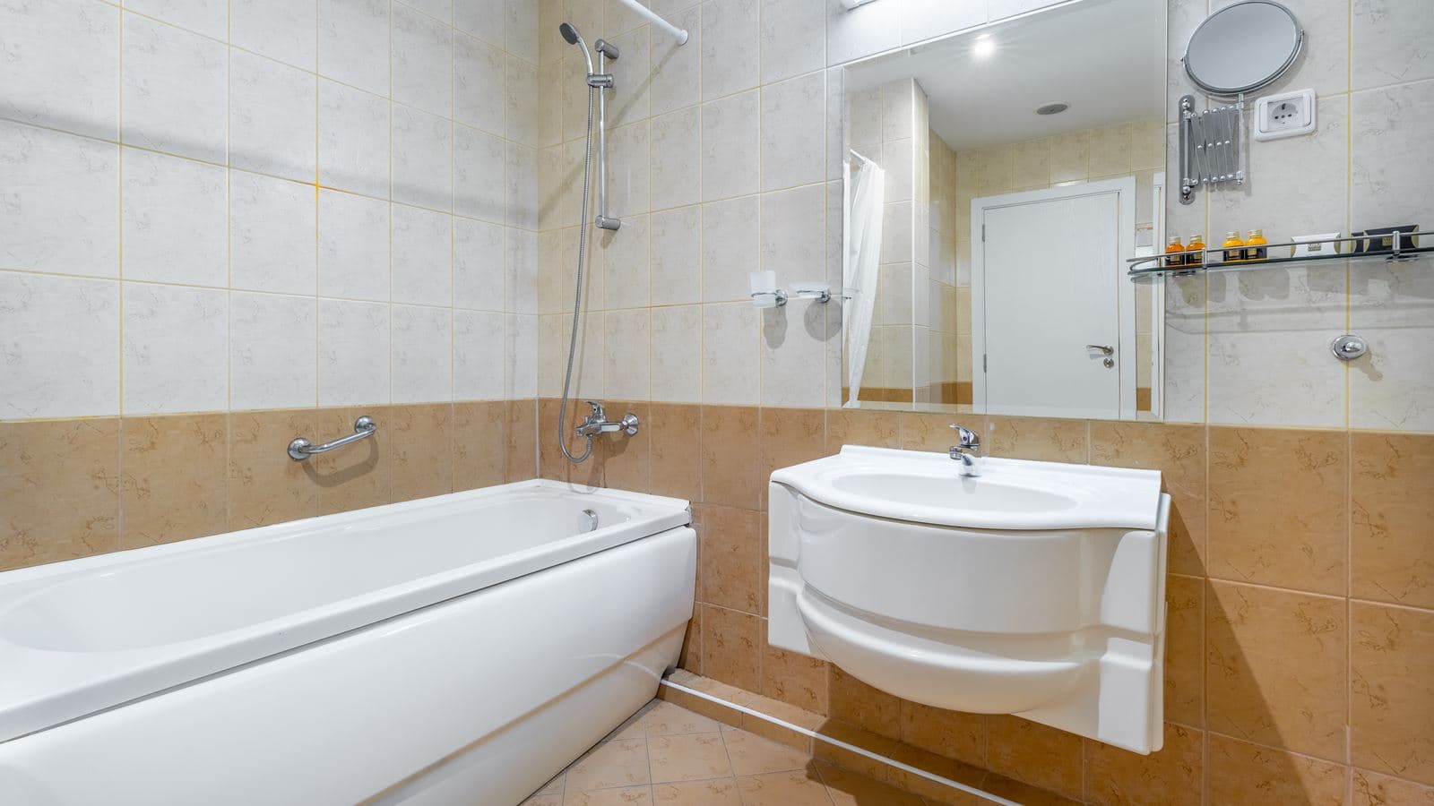 rooms-suite-room