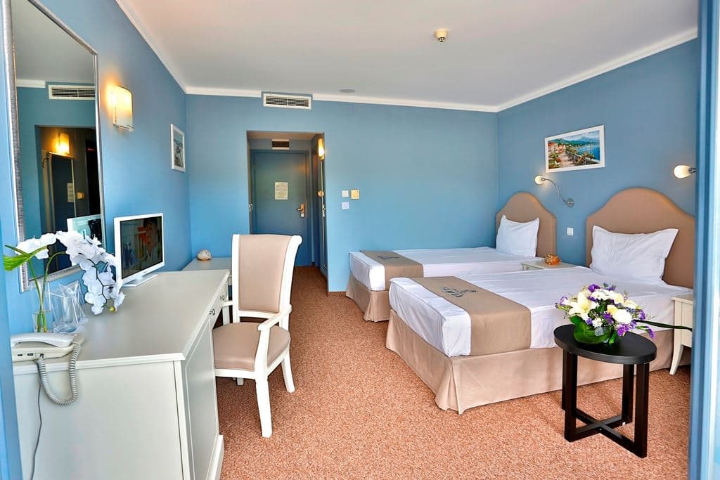 rooms-twin-standard-room