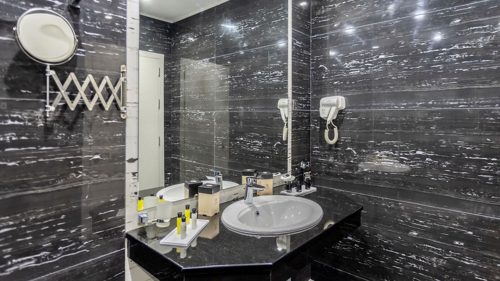 rooms-premium-room