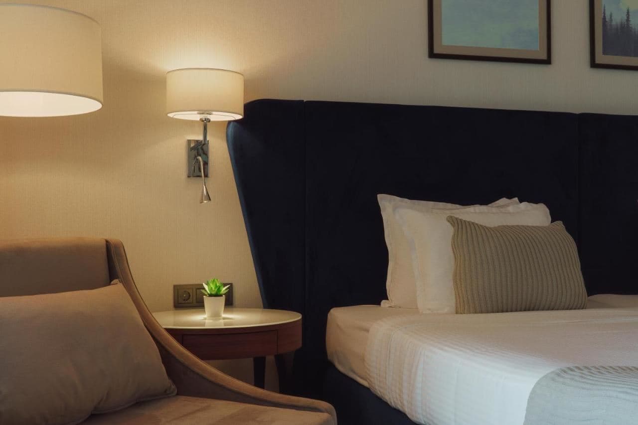 rooms-singleuse-standard-room-seaview-balcony-or-terrace