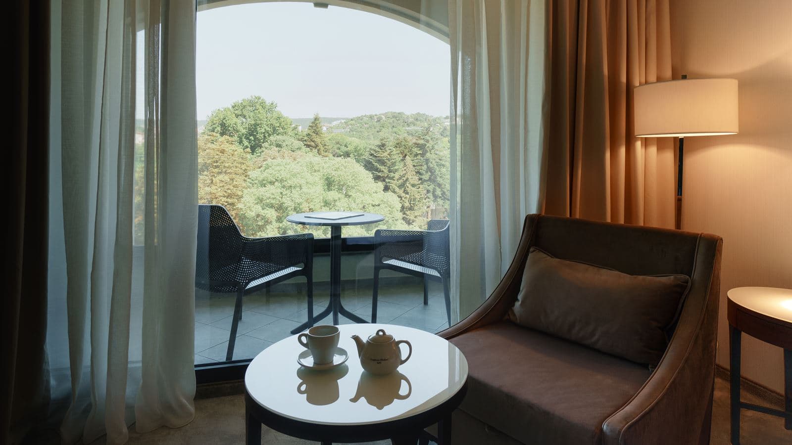 rooms-standard-room-balcony-or-terrace