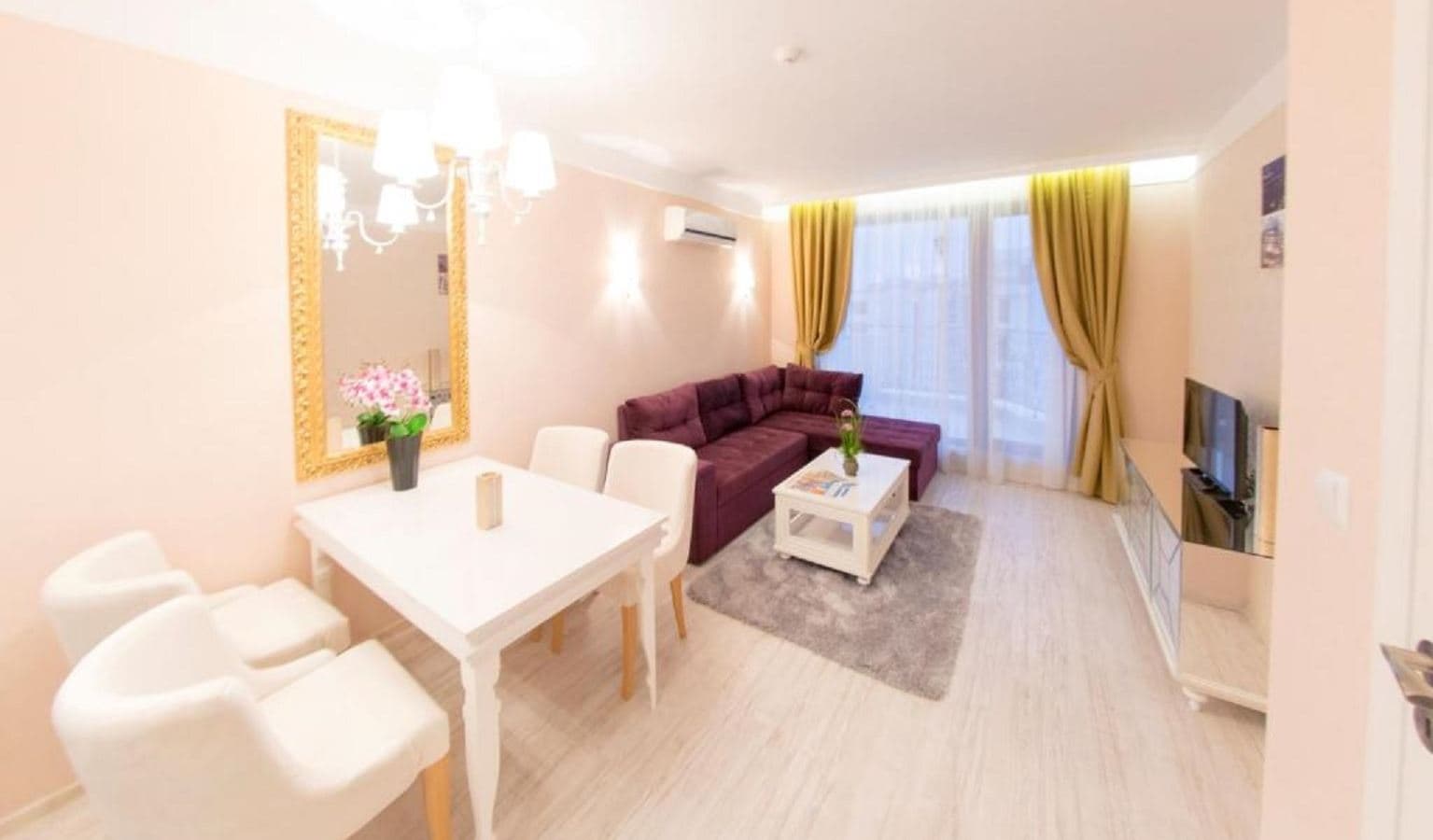 rooms-1-bedroom-deluxe-apartment-balcony