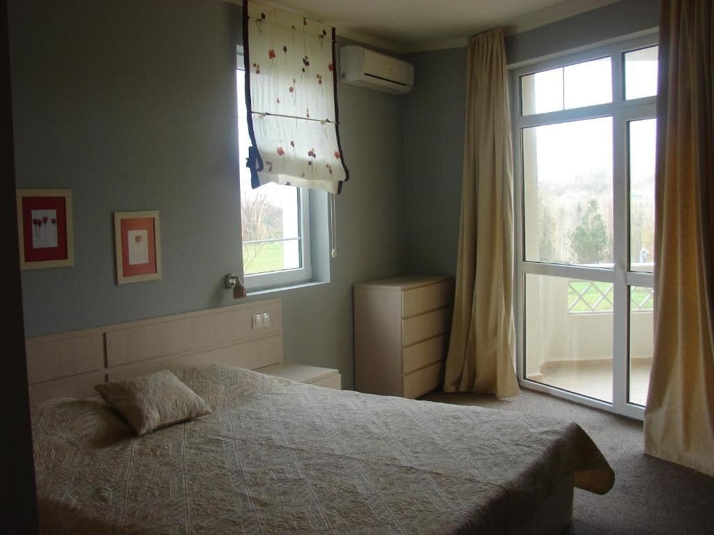 rooms-standard-apartment-balcony-or-terrace