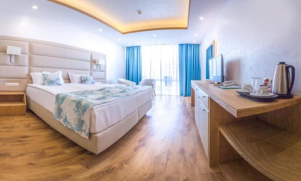 rooms-standard-room-balcony-or-terrace