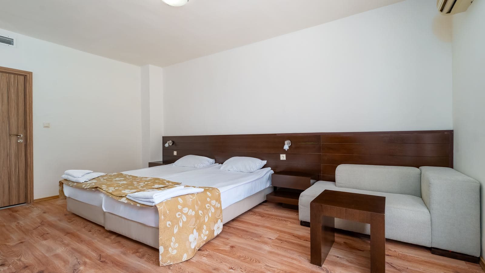 rooms-family-room
