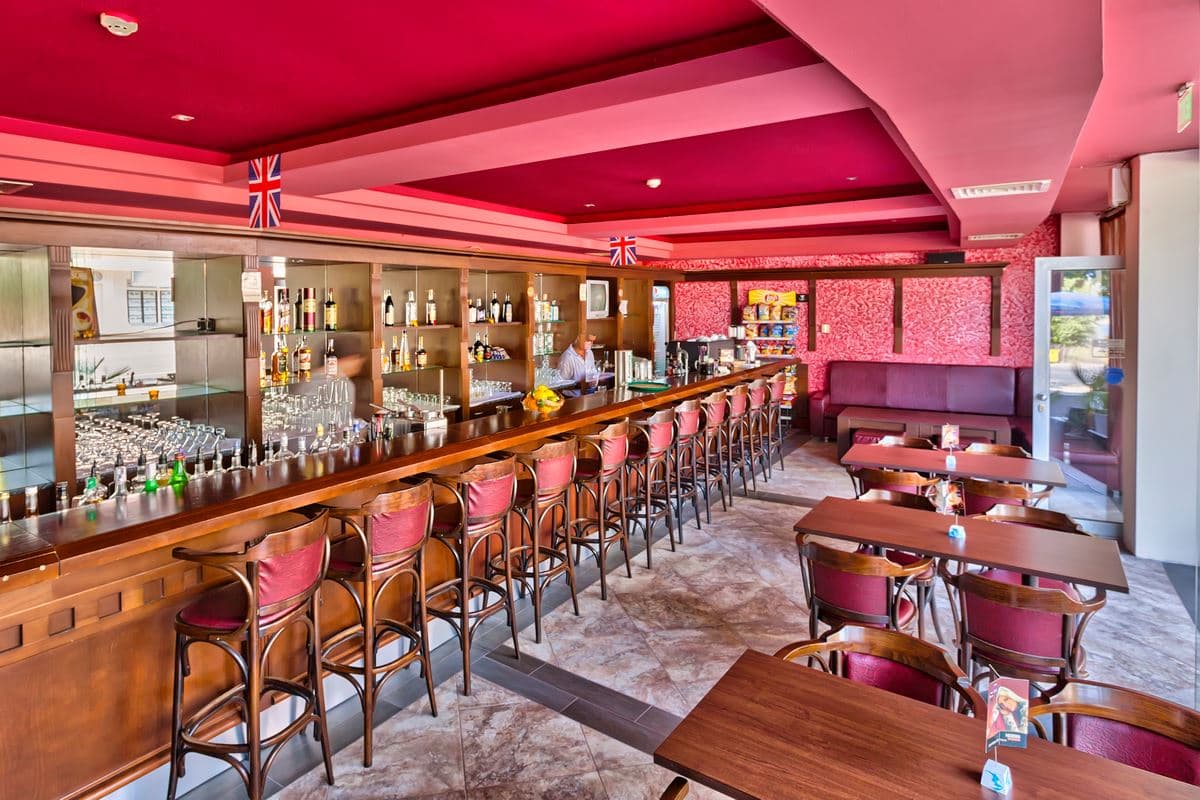 bars-bar-marina