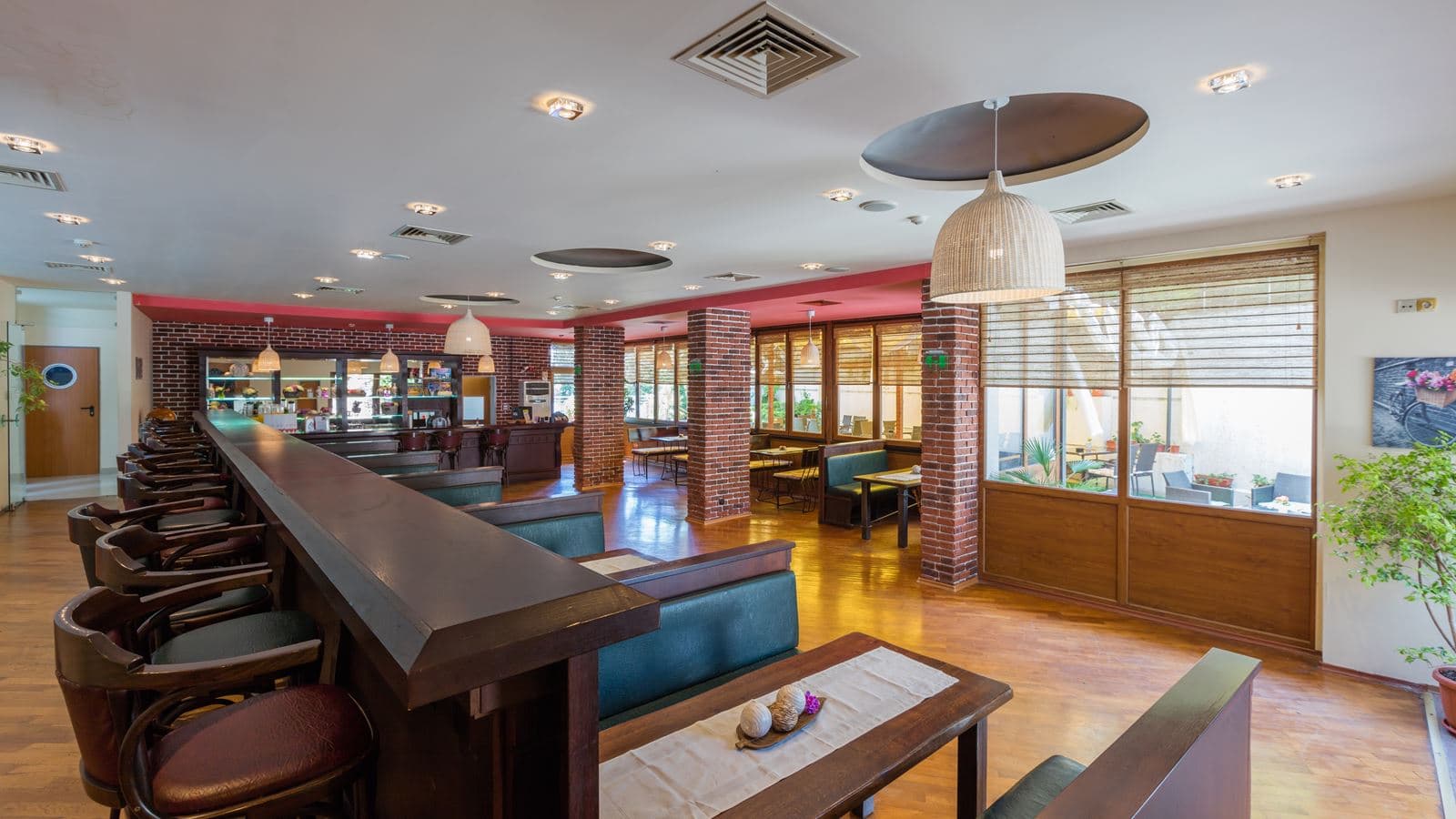 bars-bar-marina