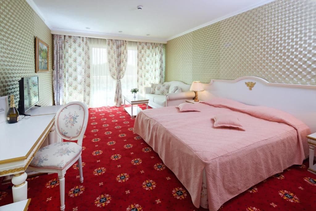rooms-double-deluxe-room