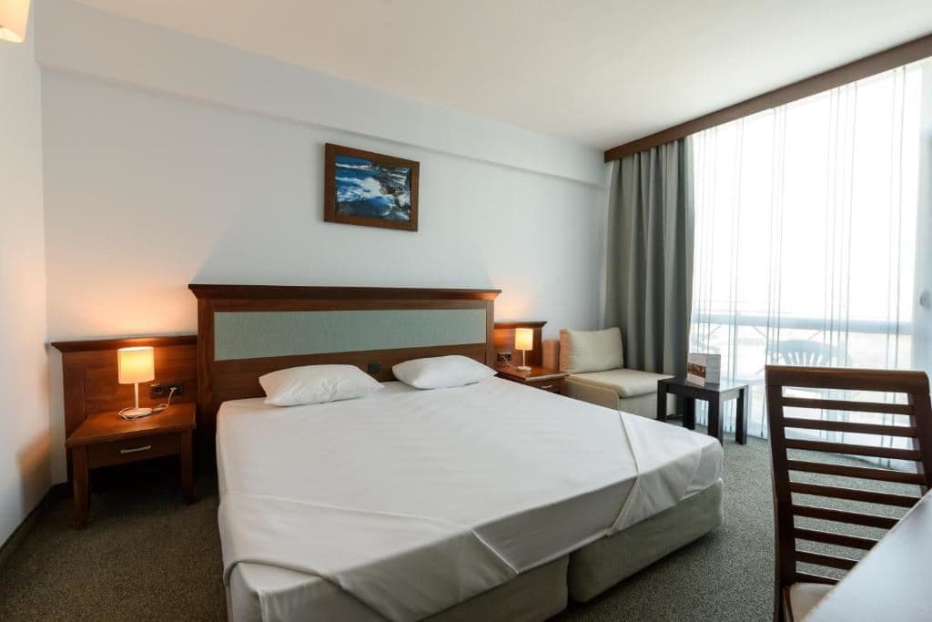 rooms-twin-standard-room-balcony