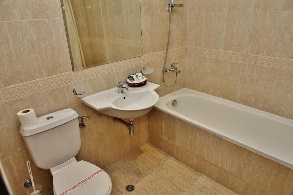 rooms-1-bedroom-standard-apartment-balcony