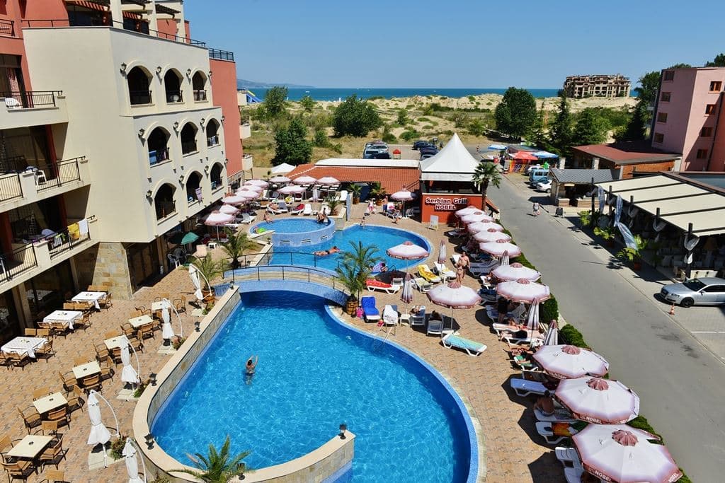 pools-outdoor-pool