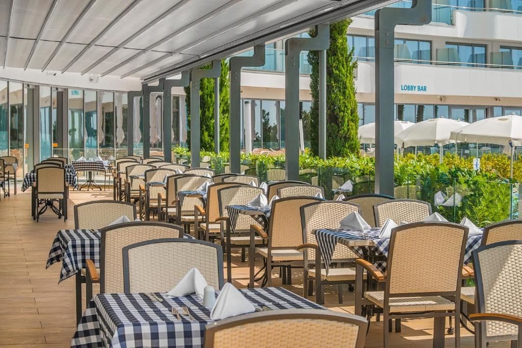 restaurants-restaurants