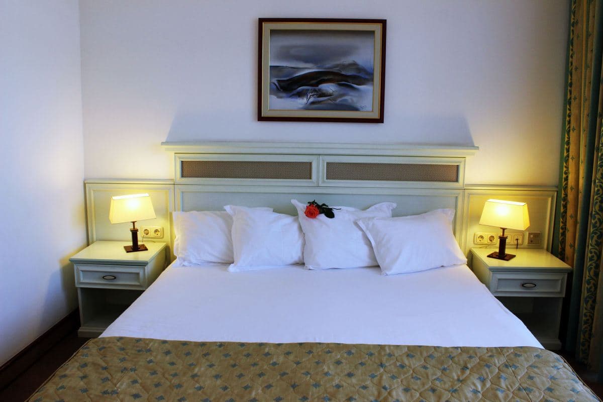 rooms-standard-room-balcony