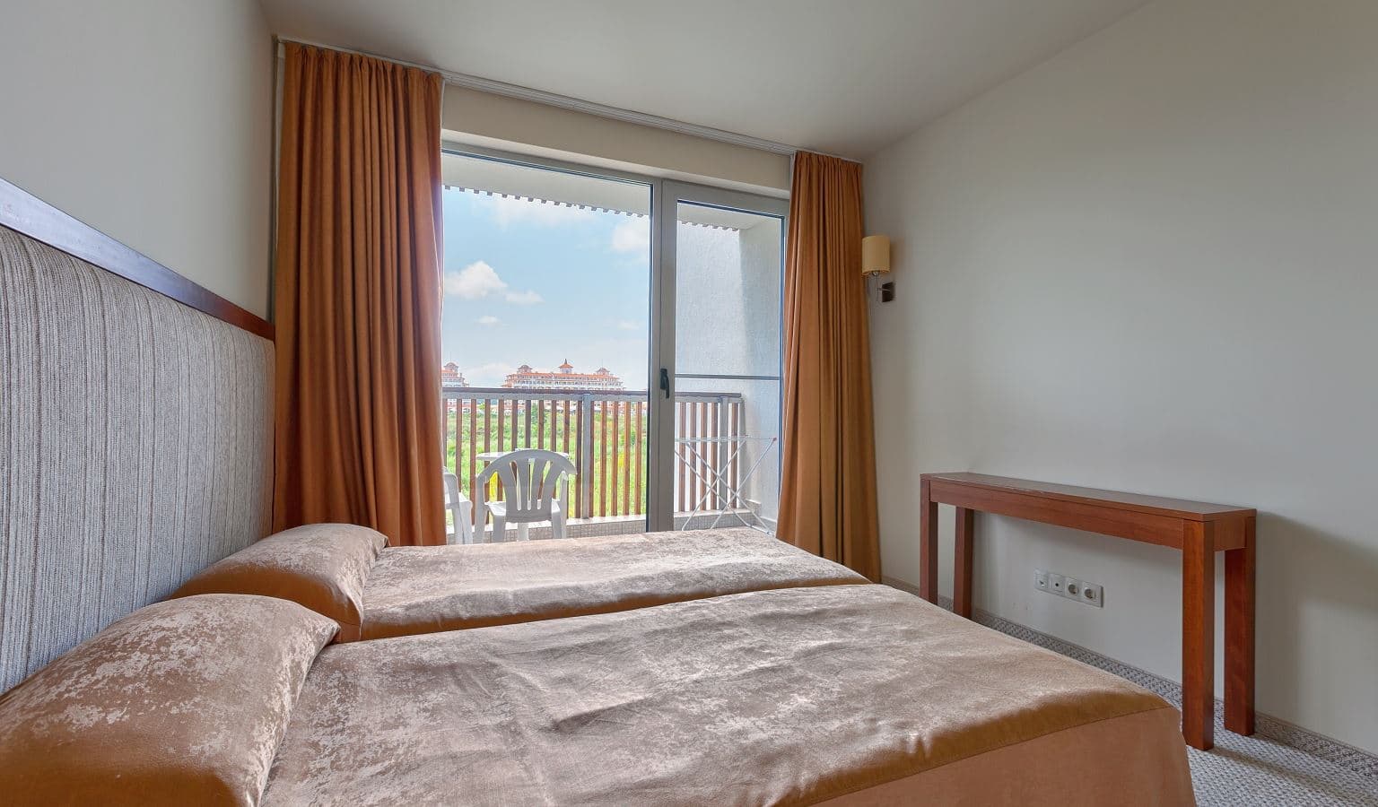 rooms-one-bedroom-suite-park-view