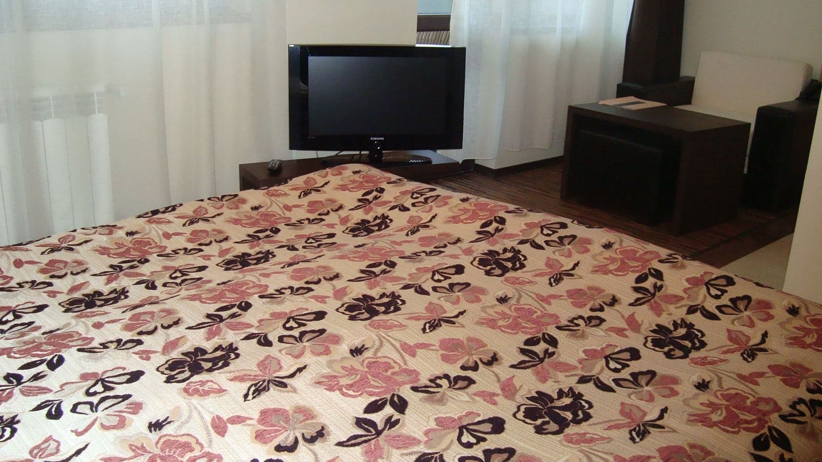 rooms-studio-room