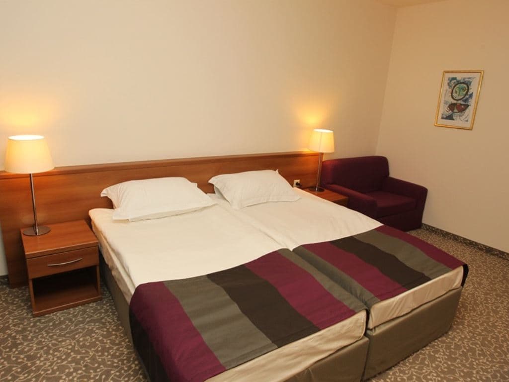 rooms-standard-twin