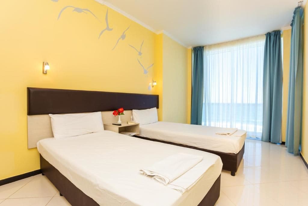 rooms-one-bedroom-apartment-sea-view