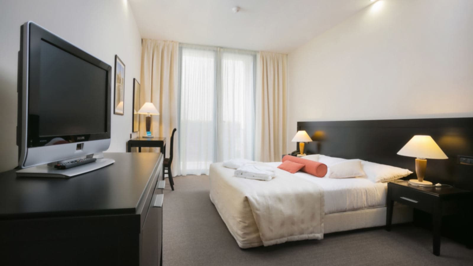 rooms-room-economy