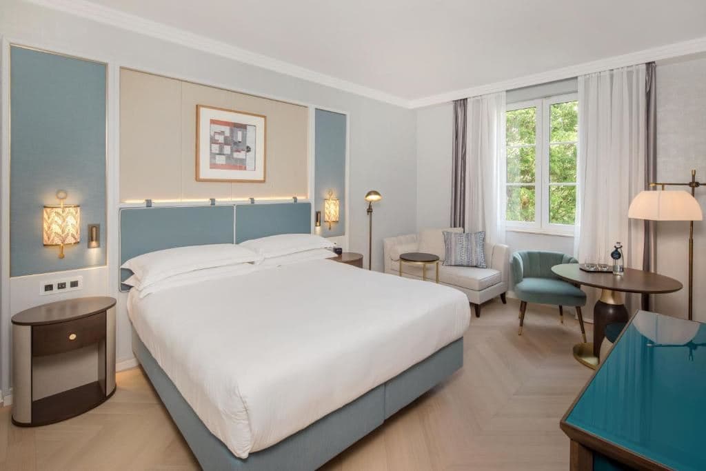 rooms-standard-room