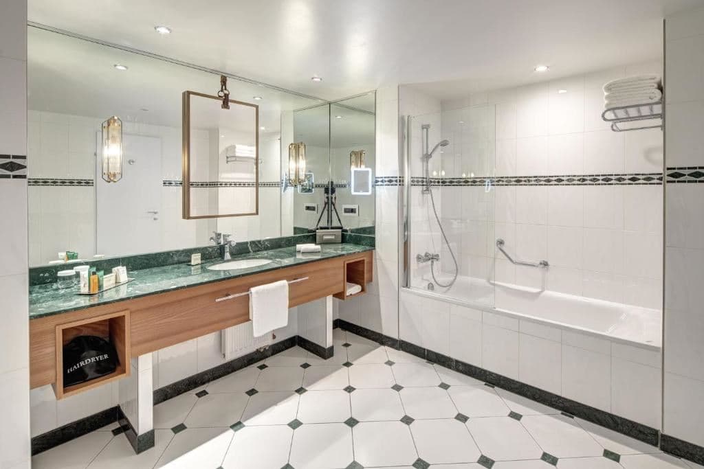 rooms-standard-room